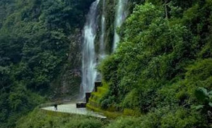 Hidden Rainbow Waterfall near Sonada